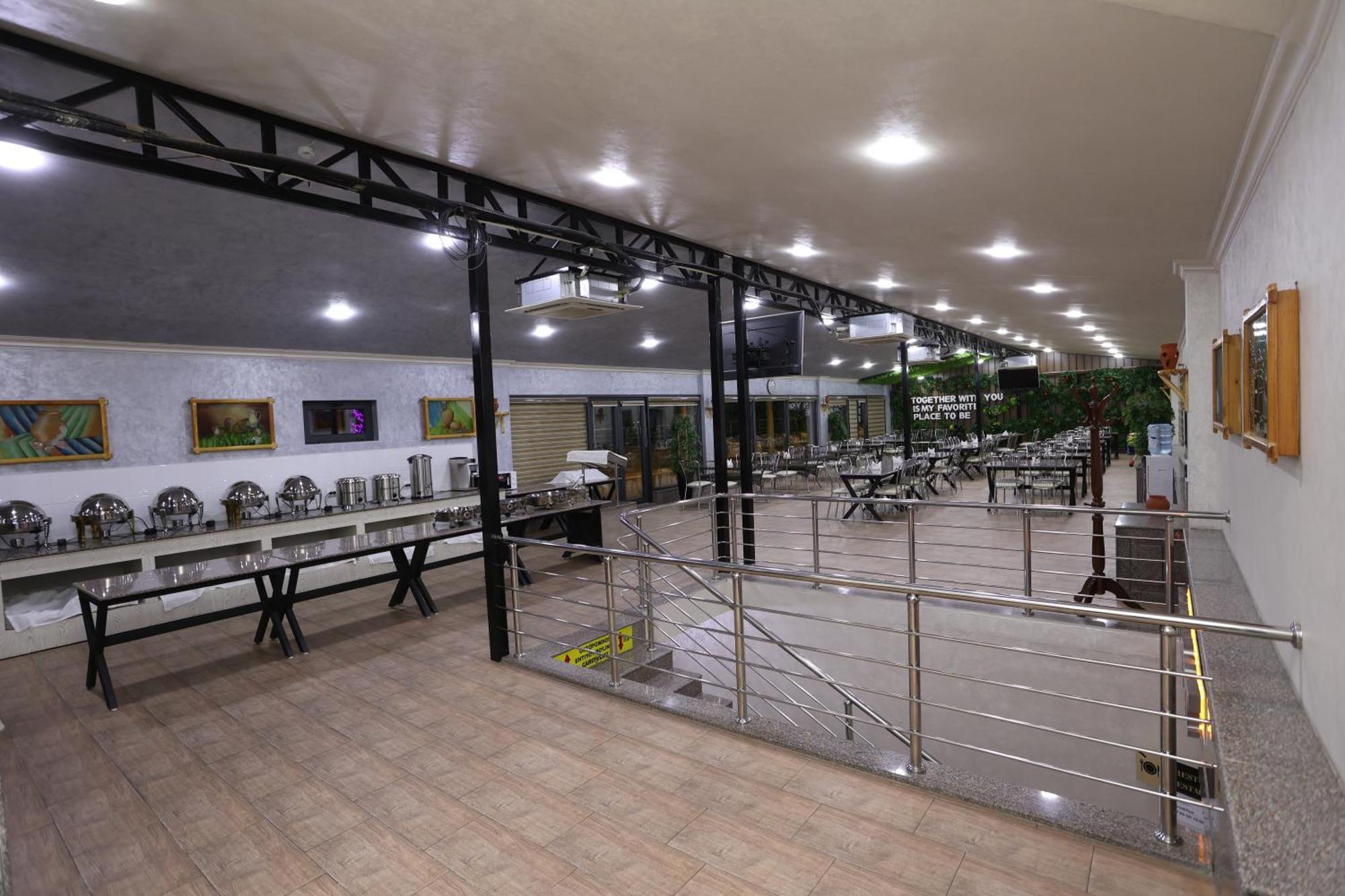Chlnor Hotel Andijan Exteriör bild