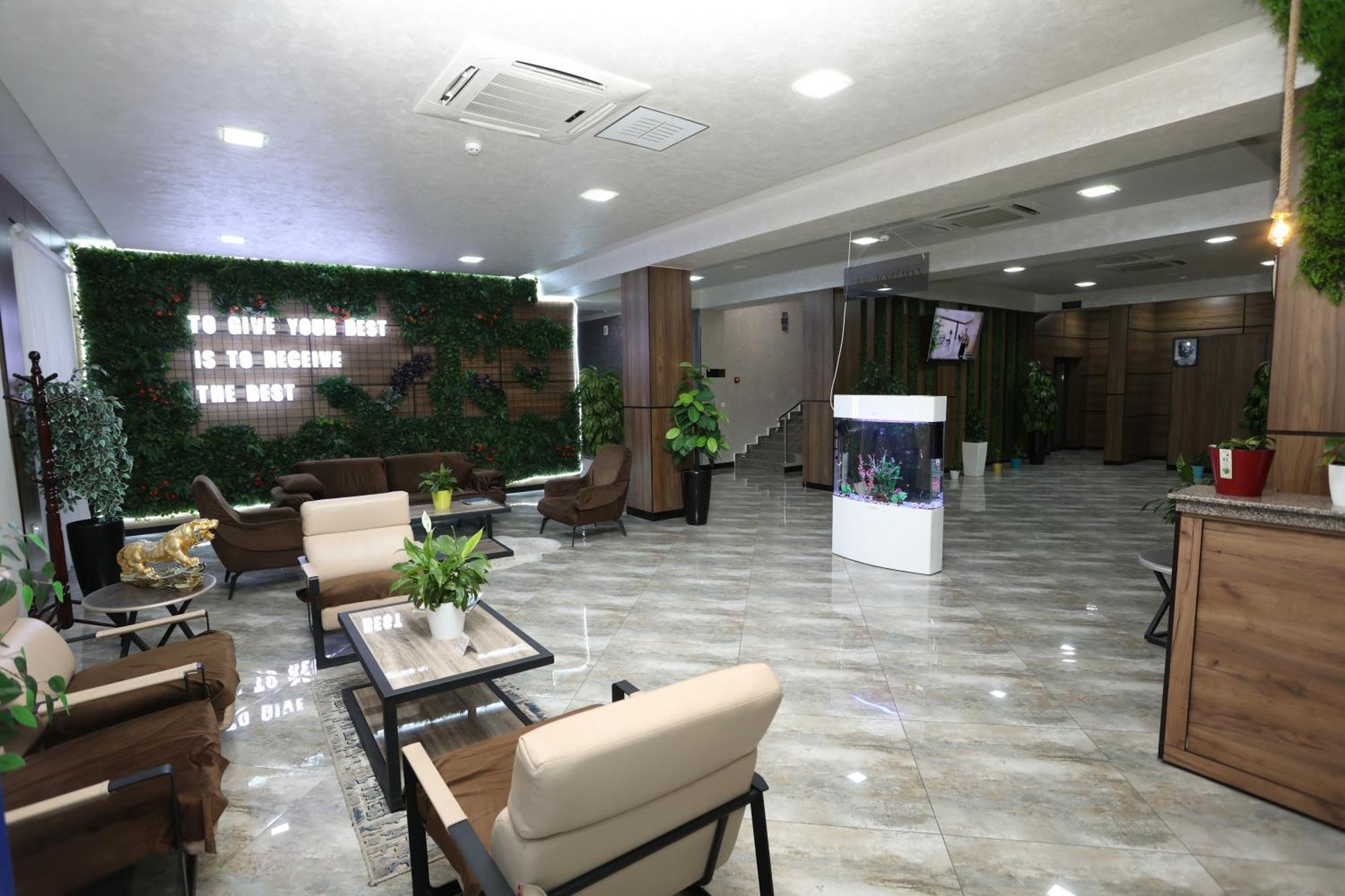 Chlnor Hotel Andijan Exteriör bild